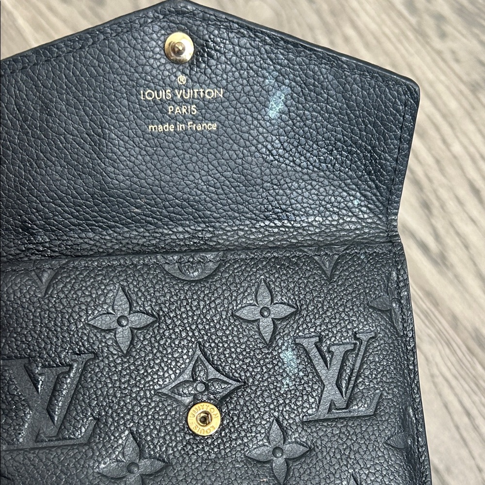 Louis Vuitton Black Monogram Pouch with Gold Clip 100% Authentic! - Picture 5 of 10